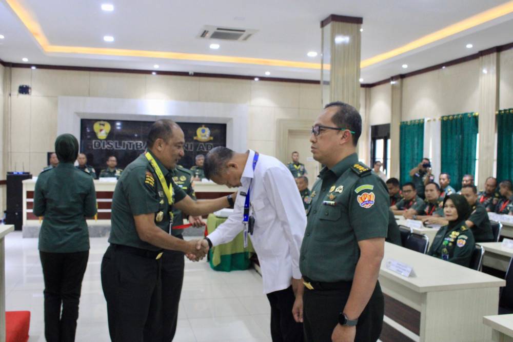 Dislitbangad menyelenggarakan kegiatan peningkatan SDM litbang TNI AD melalui Program Binpuan ASRO terkait Metode Riset di dunia Militer